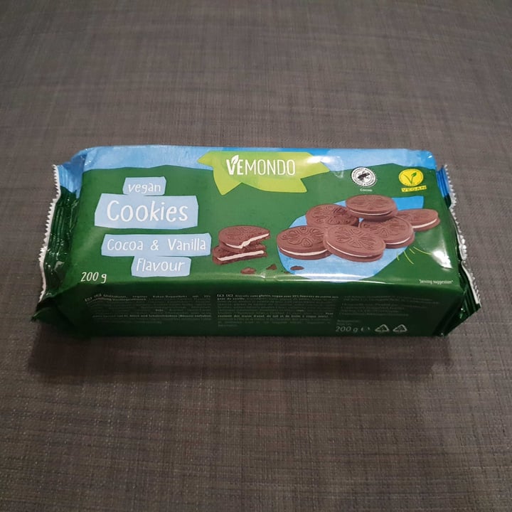 photo of Vemondo  Cookies Choco e Vaniglia shared by @queek96 on  28 Aug 2022 - review