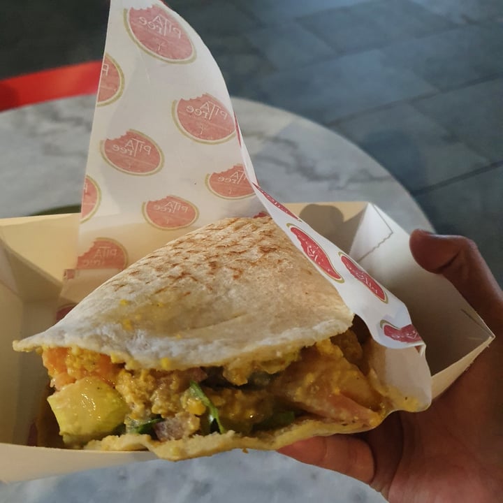 photo of Pita Tree Mediterranean Grilled Kebabs Falafel Pita Pocket shared by @nadoose on  10 Mar 2022 - review