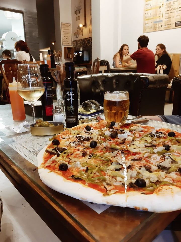 photo of La Clote Pizza Veggie shared by @pattivegan on  02 Oct 2019 - review