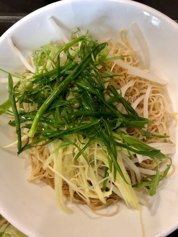 photo of Local Ginger Veggie Bistro Ginger Spring Onion Noodles shared by @eiko on  14 Jan 2020 - review