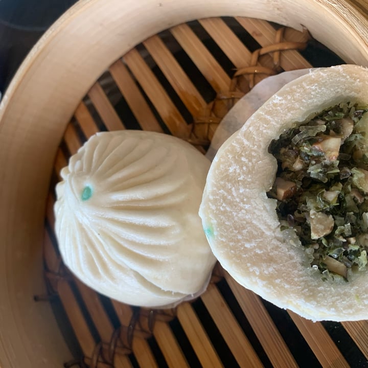 photo of Din Tai Fung Vegan Buns shared by @mattfara50 on  26 Jul 2022 - review