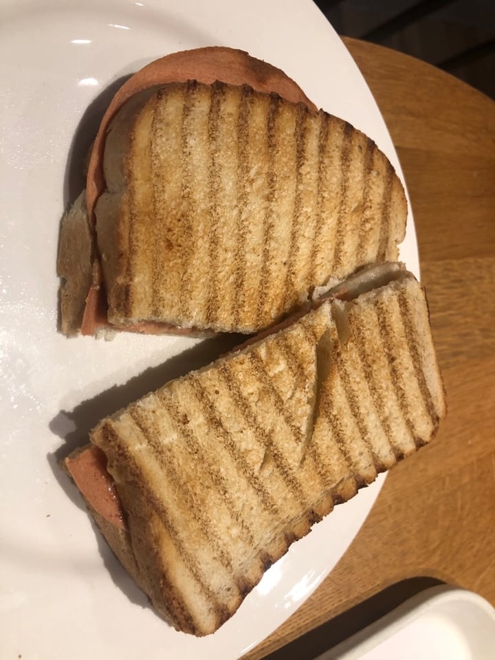 photo of Costa Coffee Vegan Quorn Ham And Cheez Toastie shared by @veganlivvy on  19 Jan 2020 - review