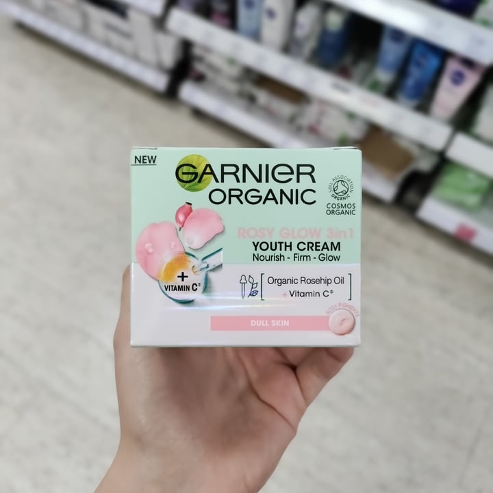 photo of Garnier Rosy Glow 3 in 1 Youth Cream shared by @maxtherudebunny on  06 Sep 2021 - review