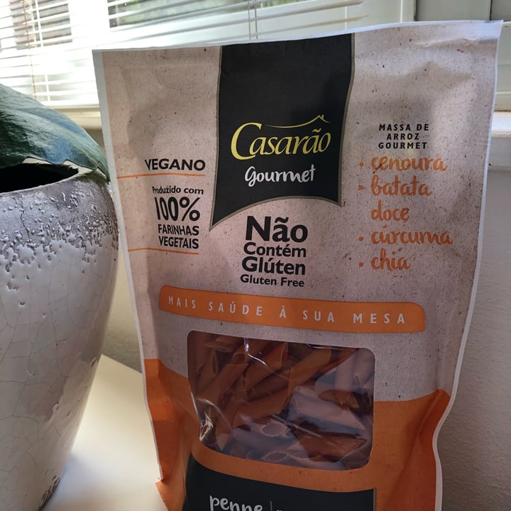 photo of Casarão Gourmet macarrão fusilli de cenoura, batata doce,  curcuma e chia shared by @malucha on  07 May 2022 - review