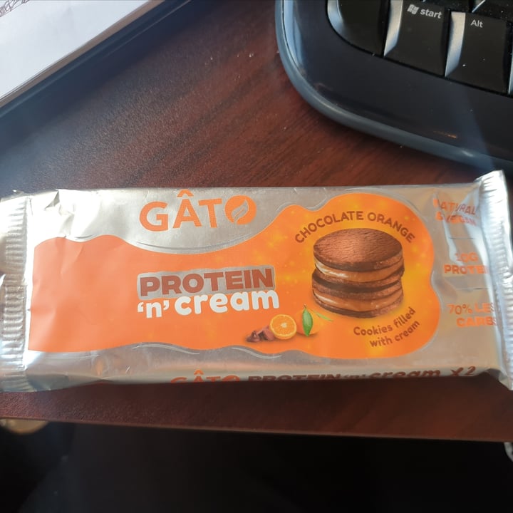 review photo of Gâto Protein 'N' Cream Chocolate Orange shared by @seitanicfeminist on 10 May 2021 - review