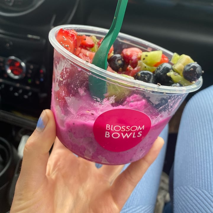 photo of Blossom Bowls Maryville Pataya Build Your Own Bowl shared by @veganabbysway on  23 May 2022 - review