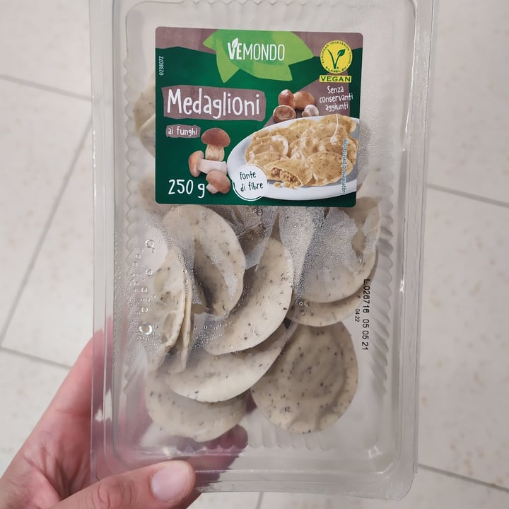 review photo of Vemondo Medaglioni ai funghi shared by @risca84 on 13 Apr 2021 - review