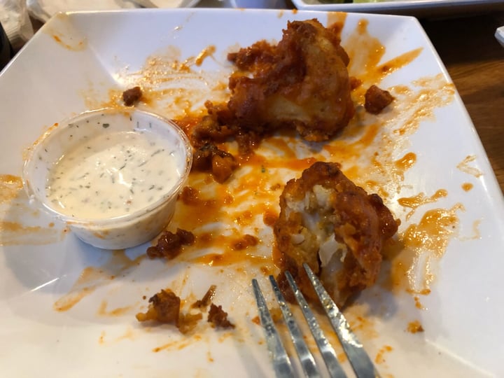 photo of J. Selby's Buffalo Wings shared by @elizabeth on  27 Mar 2019 - review