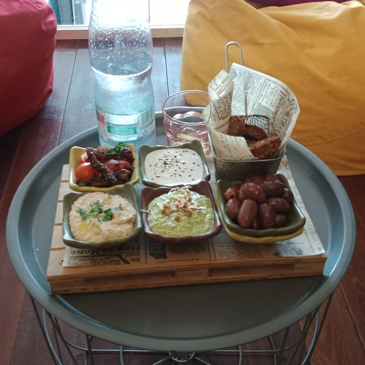 photo of Balance Bowl Family Platter shared by @francescaglad7 on  11 Jul 2022 - review