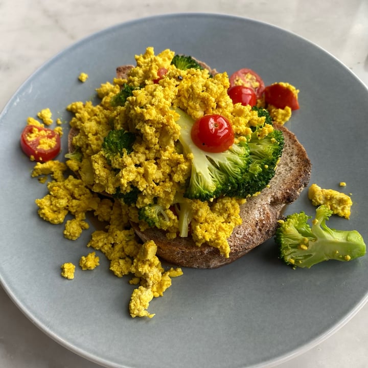 photo of Real Food Scrambled Tofu With Broccoli shared by @amindfulmiao on  26 Oct 2020 - review