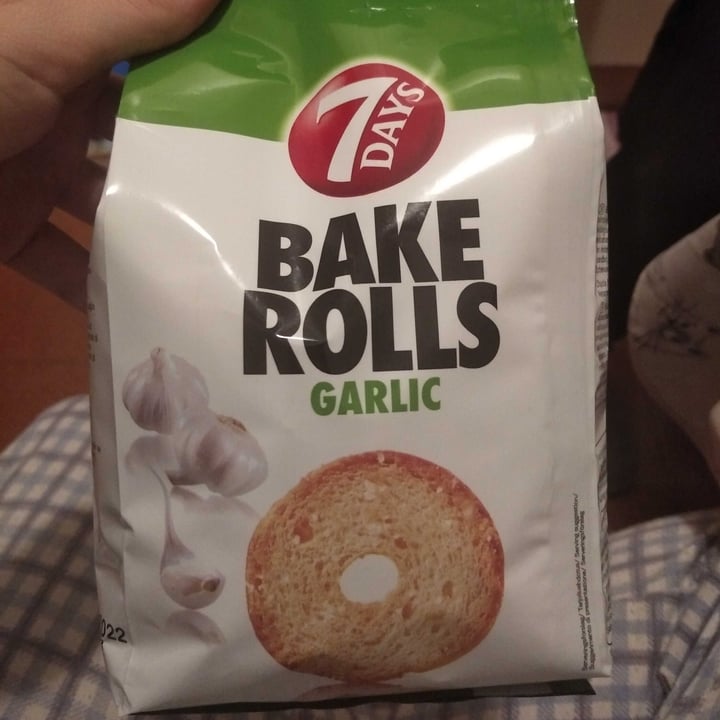 review photo of 7 Days Bake Rolls Garlic shared by @noraeleoo on 02 Dec 2021 - review