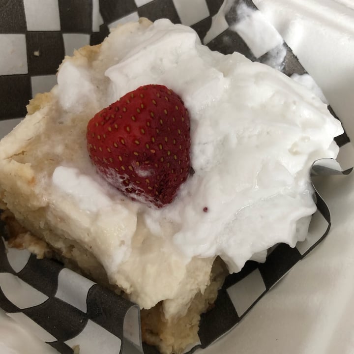 review photo of Bakes by the Lake Tres Leches Cake shared by @ethicalehme on 04 Apr 2022 - review