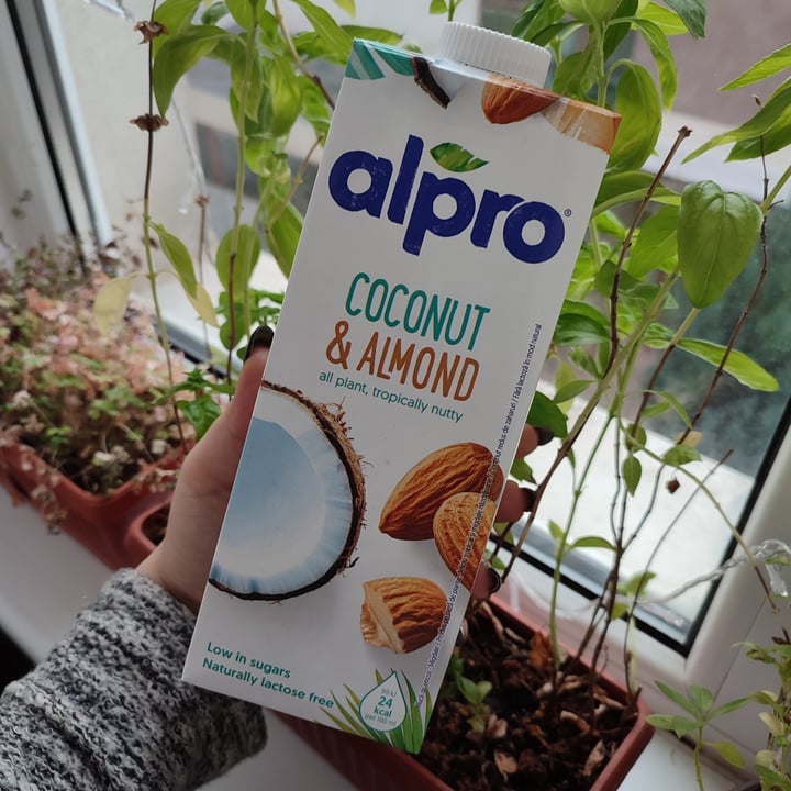 photo of Alpro Coconut & Almond Milk shared by @flouredfingers on  28 Dec 2021 - review