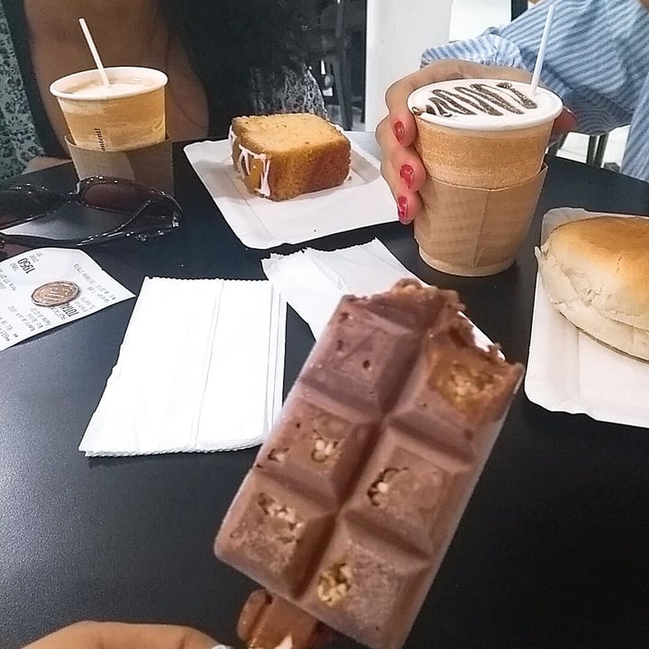 photo of Palettas Puerto Montt Paletta Vegana A Base De Leche De Almendras shared by @mayradaniela on  13 Feb 2020 - review