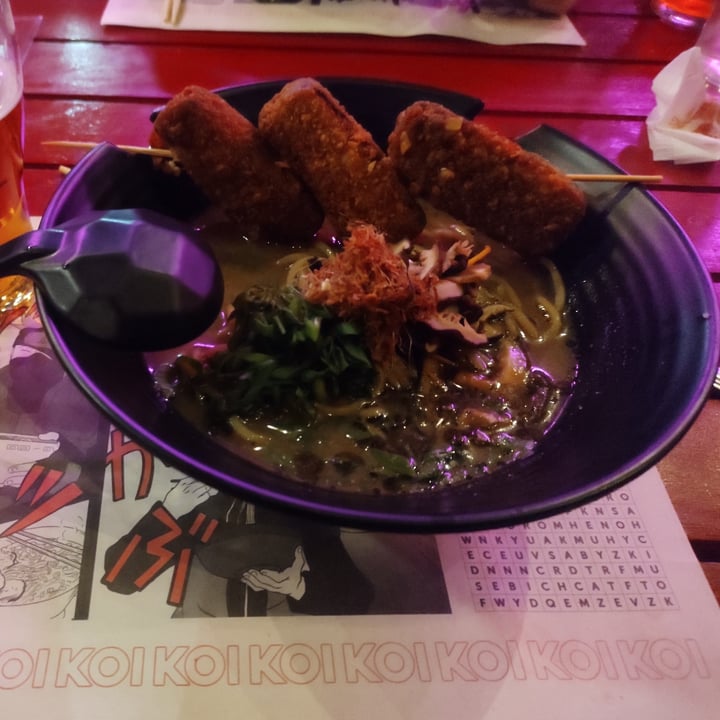 photo of KOI Dumplings Ramen shoyu ajo vegano con tofu shared by @melisabdn on  26 Apr 2022 - review