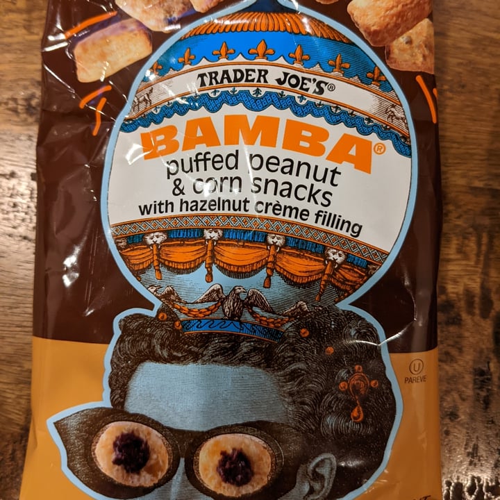review photo of Trader Joe's Bamba with Hazelnut Créme Filling shared by @animaloveveg on 23 Jun 2022 - review