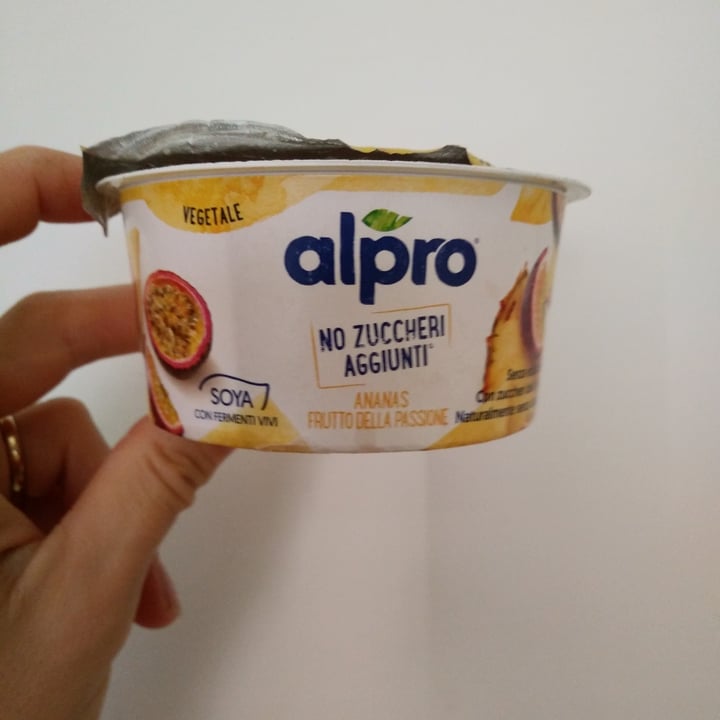 photo of Alpro Ananas Fruit Passion Yogurt shared by @elenaridolfi on  07 Jun 2022 - review