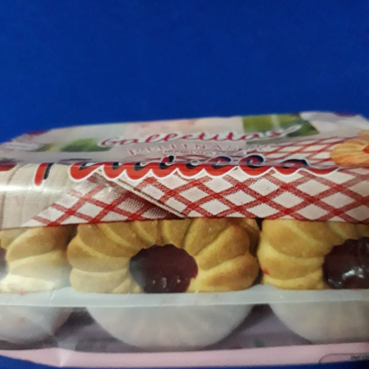 photo of Un Rincón Vegano Galletitas Rellenas De Mermelada Sabor Frutilla shared by @lulapasc on  27 Sep 2022 - review