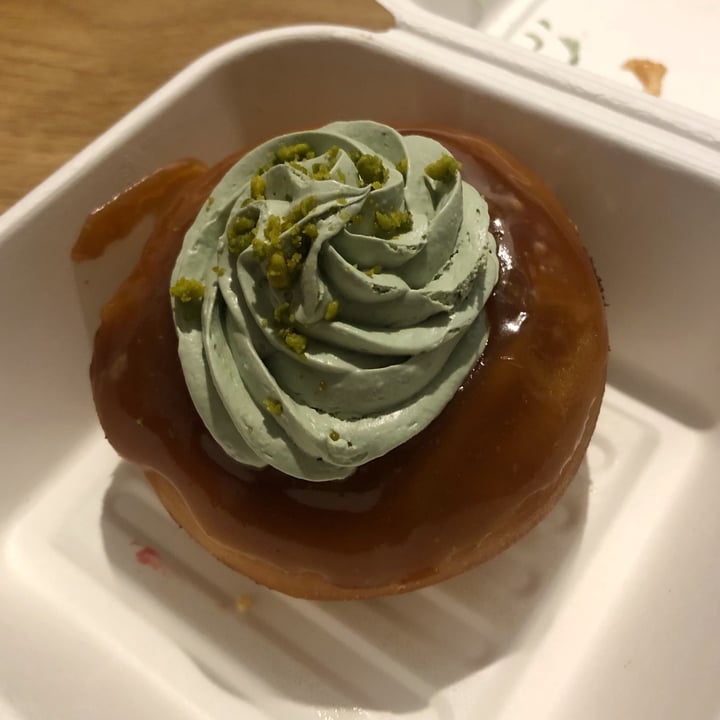 photo of Chök The Chocolate Kitchen Donut de pistacho shared by @izaskunquilez on  10 Dec 2021 - review