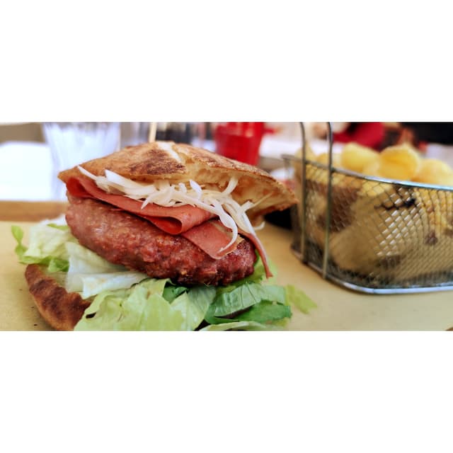 菜肴“Bacon cheeseburger”的照片