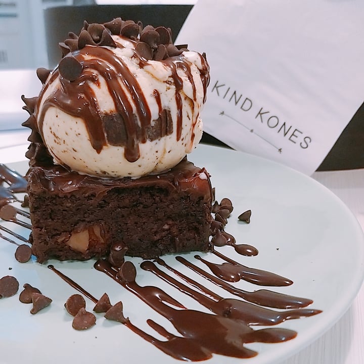 photo of Kind Kones Brownie Sundae shared by @tnahar on  02 Jun 2020 - review