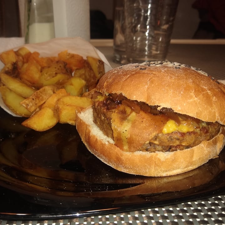 review photo of Gordo Vegano Hamburguesa Gordo Vacon shared by @dairizz on 17 Mar 2022 - review