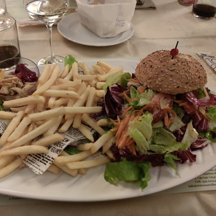 photo of Ristorante Pizzeria Il Braciere vegan burger shared by @genea on  19 Nov 2022 - review
