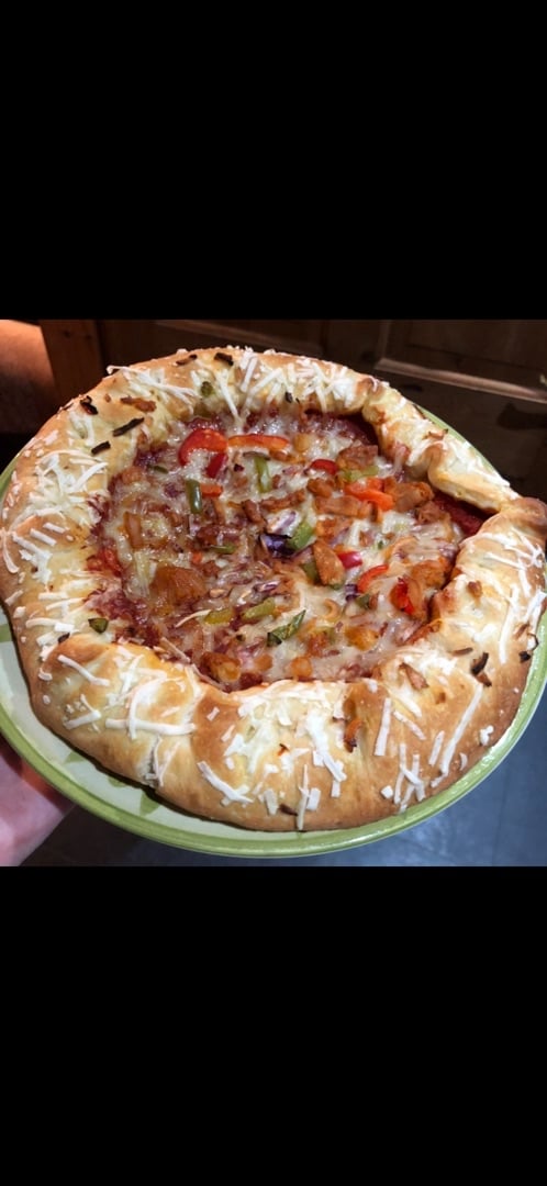 photo of Chicago Town Tomato Stuffed Crust Takeaway Sticky Bbq Jackfruit Pizza shared by @mybasicveganlife on  19 Jan 2020 - review