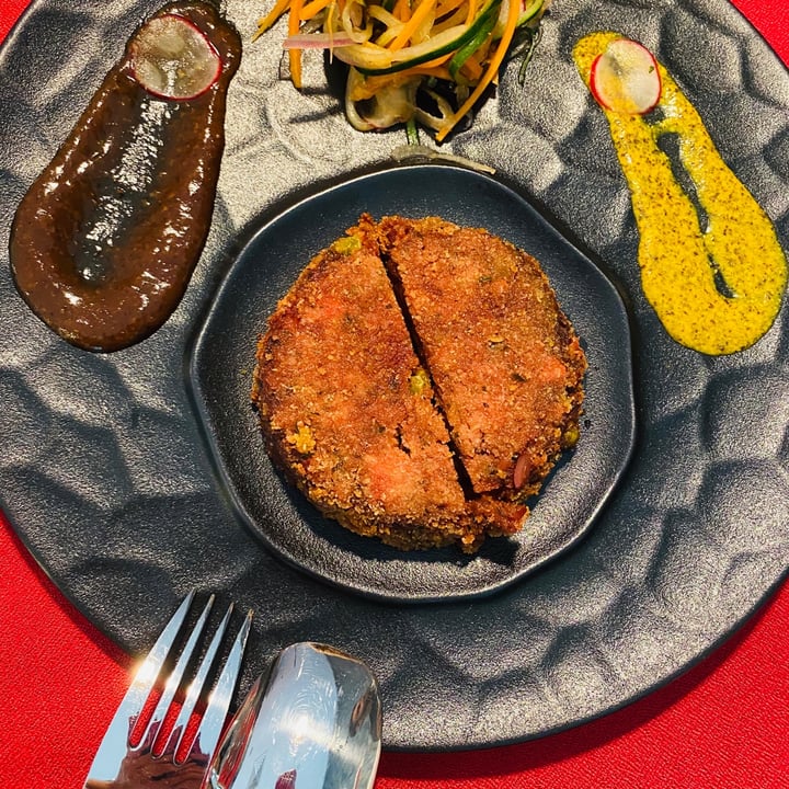 review photo of Aapon Railway vegetable cutlet shared by @girlfromshillong on 19 Dec 2021 - review