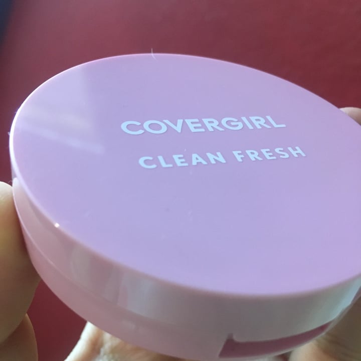 photo of Covergirl Pressed Powder shared by @fatimaheredia on  15 Nov 2021 - review