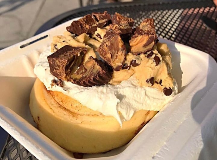 photo of Cinnaholic Vegan Cinnamon Bun shared by @jev on  13 Dec 2019 - review