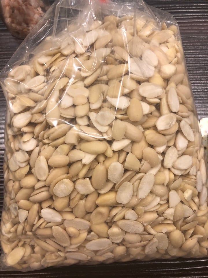 review photo of בני בשוק לוינסקי שקדים קלופים shared by @aditromano on 14 Feb 2020 - review