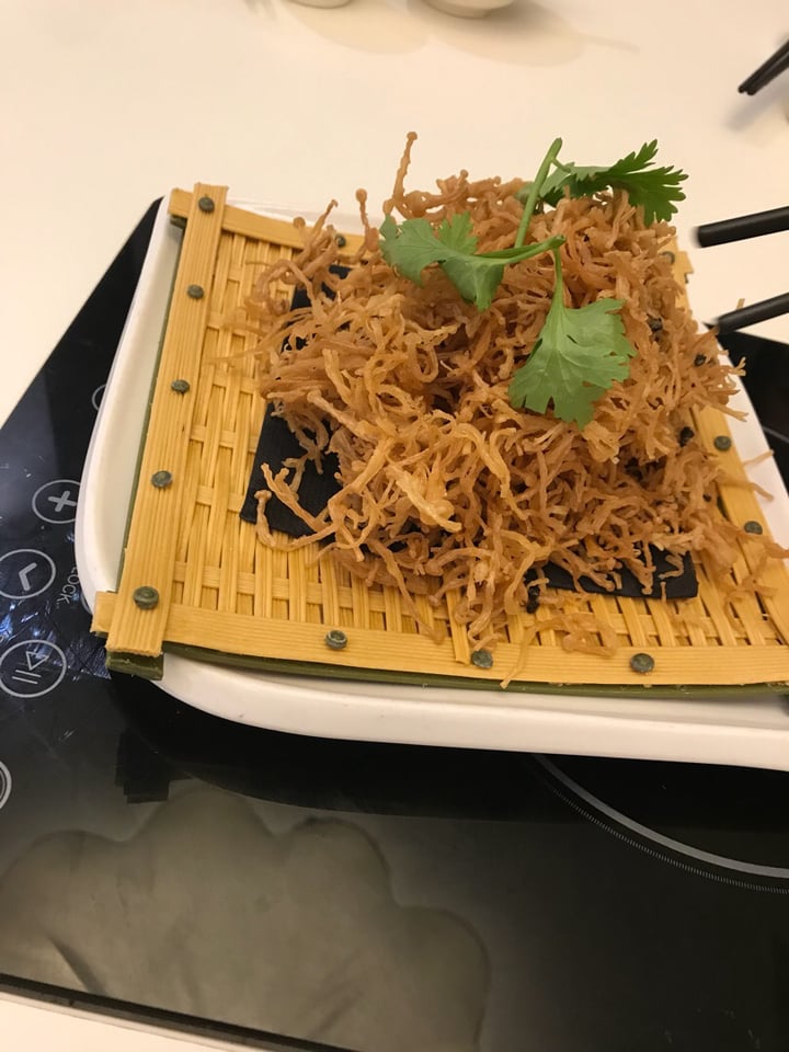 photo of LingZhi Vegetarian - Velocity@Novena Crispy Enoki Mushrooms with Truffle Oil shared by @opheeeliaaa on  26 May 2019 - review