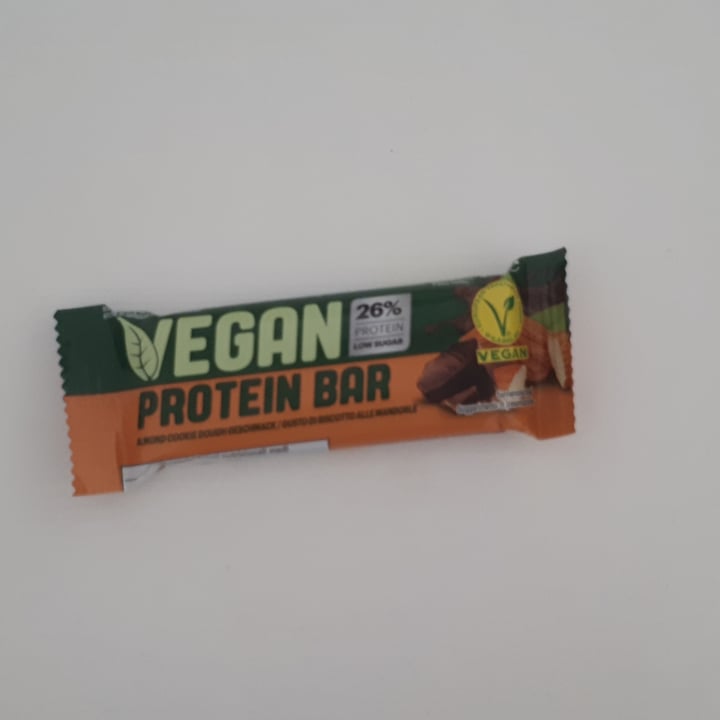 photo of IronMaxx vegan protein bar gusto biscotto alle mandorle shared by @cinciuttina on  18 May 2022 - review