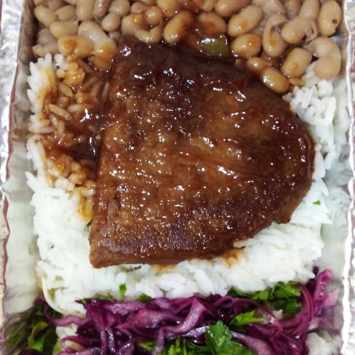review photo of Family Restaurante Vegetariano Massa Chinesa Hambúrguer ao molho barbecue shared by @lujoya on 08 Aug 2022 - review