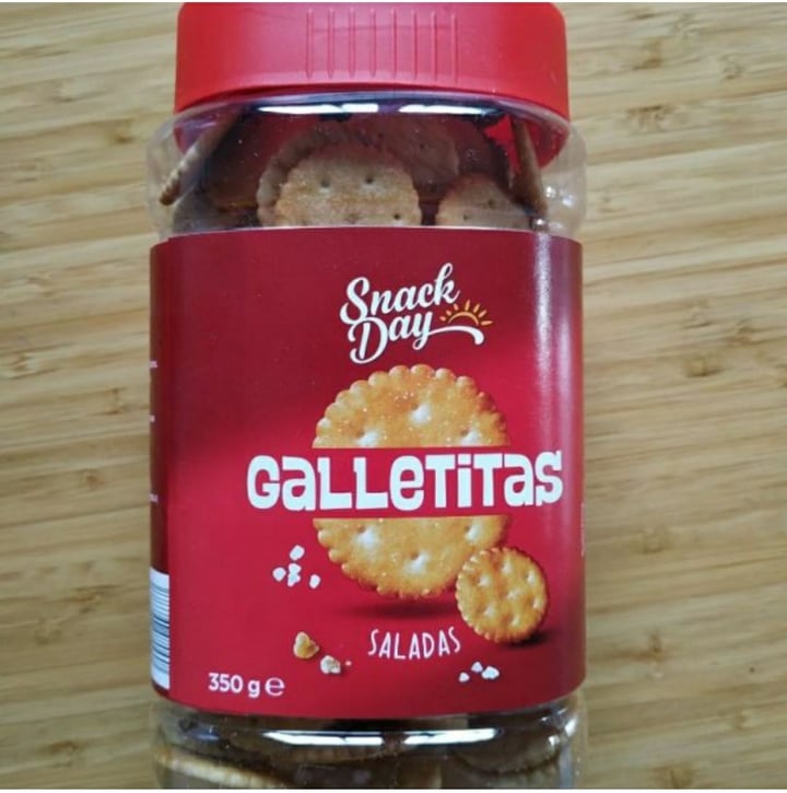 photo of Snack Day Galletitas saladas shared by @tomatoandpotatovegan on  01 Mar 2020 - review