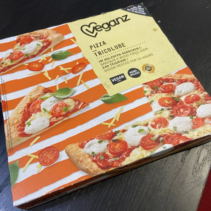 review photo of Veganz pizza tricolore shared by @ninoo on 02 Dec 2022 - review