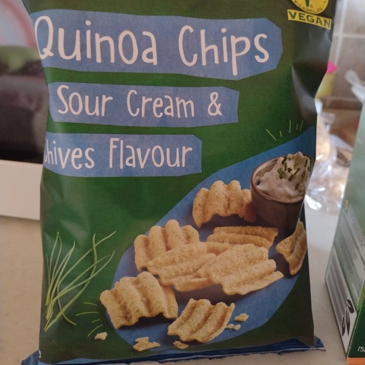 photo of Vemondo Quinoa Chips Sour Cream & Chives Flavour shared by @selvatika on  08 Nov 2021 - review