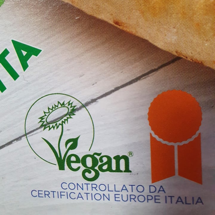 photo of Pizza roncadin Pizza vegana shared by @skanto on  06 Nov 2022 - review