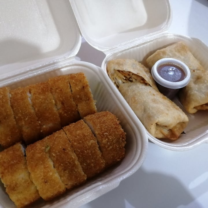 review photo of Takeshi Sushi-Fusion Teriyaki roll shared by @camilaruiz on 21 Jan 2021 - review