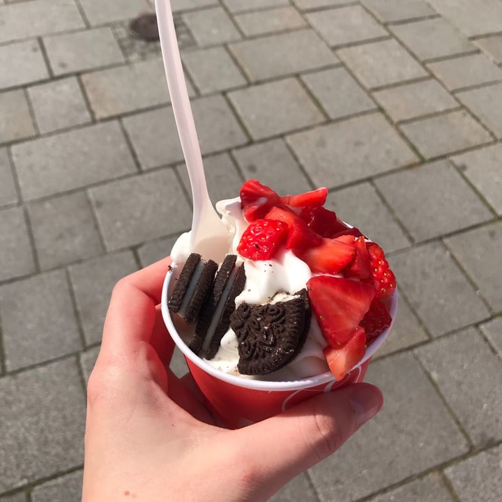 photo of Emilys Vegan Frozen Yoghurt shared by @amsofie on  10 May 2020 - review