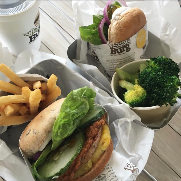 review photo of VeganBurg Singapore Char-Grilled Satay Burger shared by @arinakoul1 on 03 Feb 2021 - review
