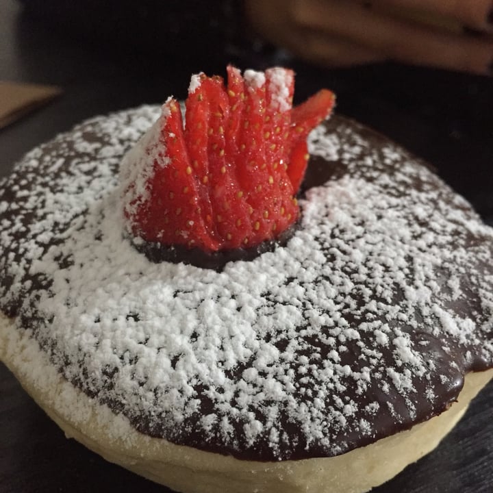 photo of Mönt take away Dona Chocolate Con Frutilla shared by @ellehcim on  16 Feb 2021 - review