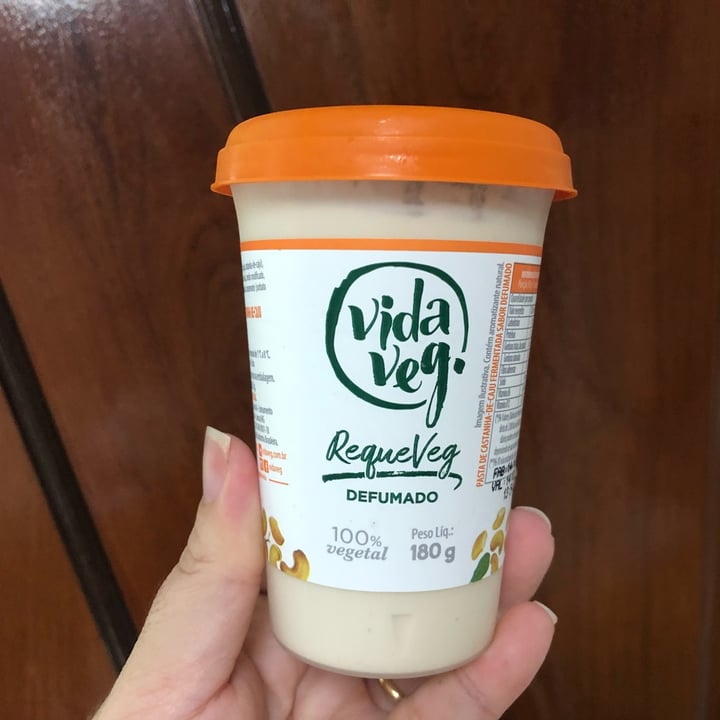 photo of Vida Veg Requeijão defumado shared by @veganizai on  02 Feb 2022 - review