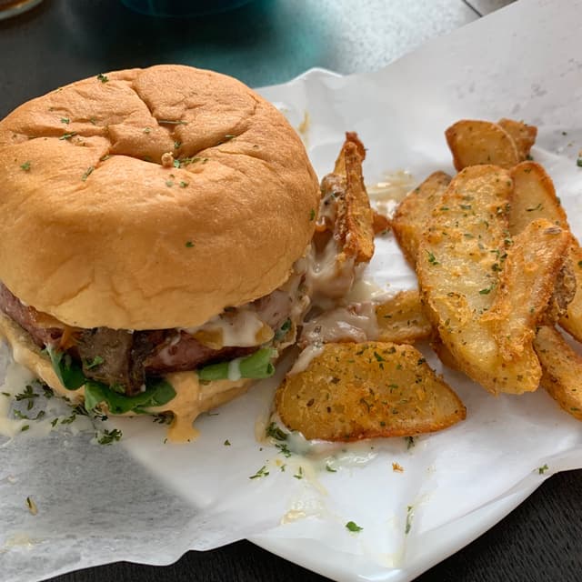 Foto do prato “Bacon Melt Burger”
