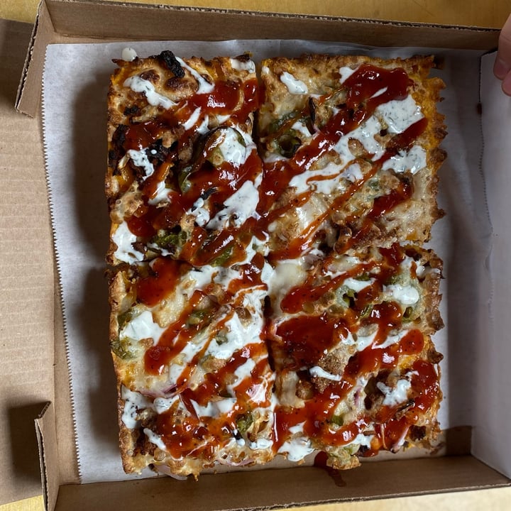 photo of Boxcar Pizza BBQ Bacon Ranch Jalapeño Cheeseburger Pizza shared by @knorthway on  13 Jun 2022 - review