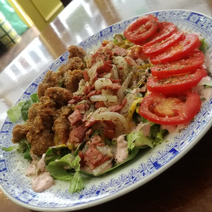 photo of Mostaza Y Media Ensalada con pollo y bacon shared by @vegan-vegan on  17 Aug 2021 - review