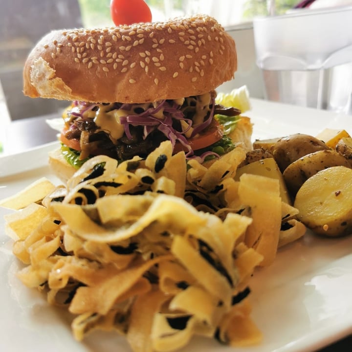review photo of WellSmoocht Pow Wow Bao Burger shared by @roshini on 24 Jan 2021 - review