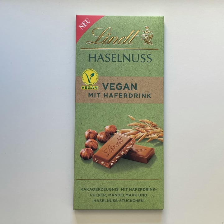 photo of Lindt Haselnuss Vegan Mit Haferdrink shared by @fbradaschia on  29 Oct 2021 - review