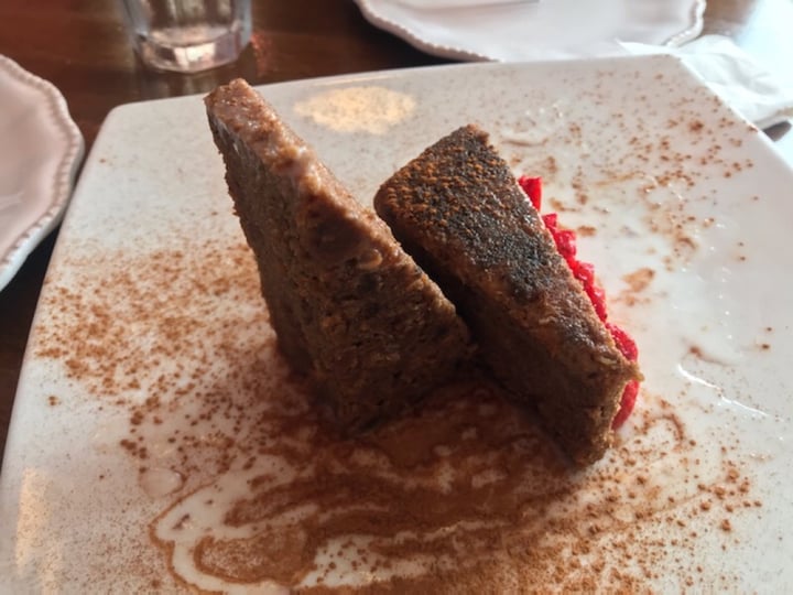 photo of Cafe Berlin Vegan Carrot Cake shared by @greenapples on  30 Jan 2020 - review